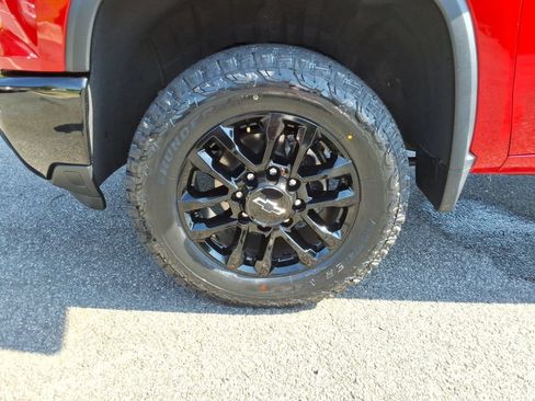 Certified 2025 Chevrolet Silverado 2500 Custom w/ Custom Value Package AWD/4WD image 10