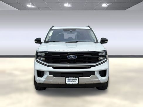 Used 2025 Ford Expedition Platinum AWD/4WD image 6