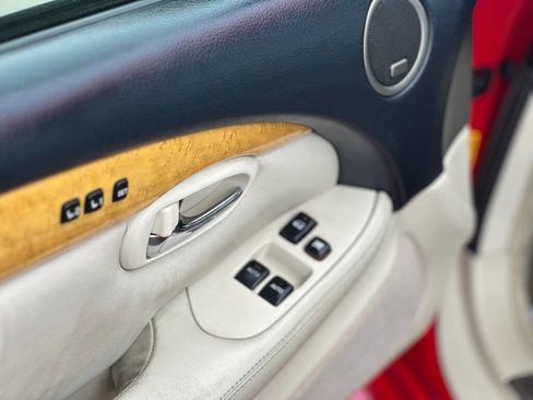 Used 2002 Lexus SC 430 Convertible image 18