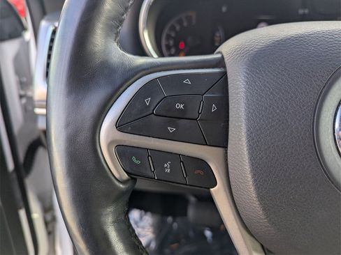 Used 2019 Jeep Grand Cherokee Limited w/ Trailer Tow Group IV image 27