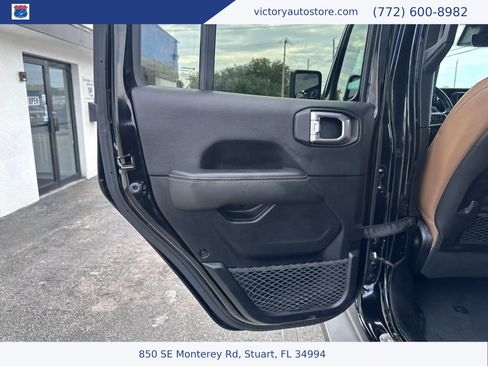 Used 2020 Jeep Gladiator Rubicon w/ Dual Top Group image 30