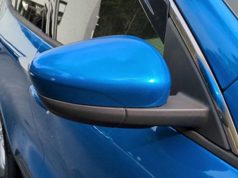 Used 2020 Ford Escape SE image 12