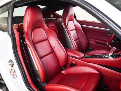 Used 2024 Porsche 718 Cayman S image 28