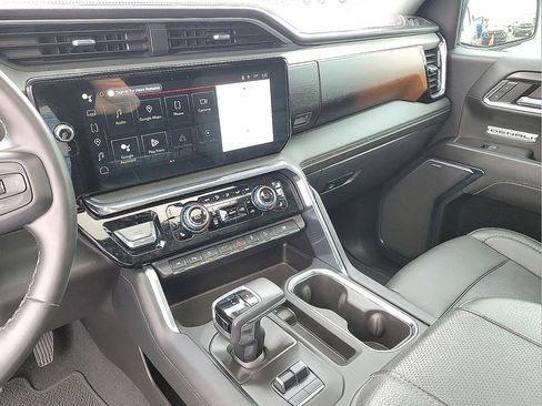 Used 2024 GMC Sierra 1500 Denali w/ Denali Reserve Package image 20
