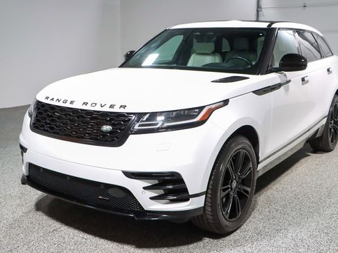 Used 2023 Land Rover Range Rover Velar R-Dynamic S image 32