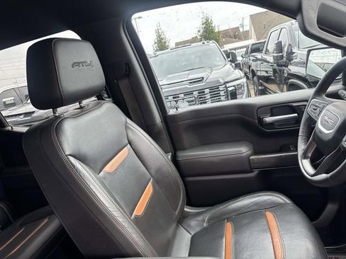 Used 2022 GMC Sierra 1500 AT4 w/ AT4 Premium Package image 12