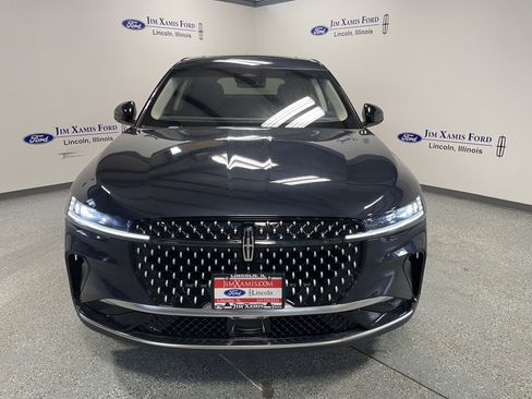 Used 2024 Lincoln Nautilus Premier w/ Equipment Group 102A image 2