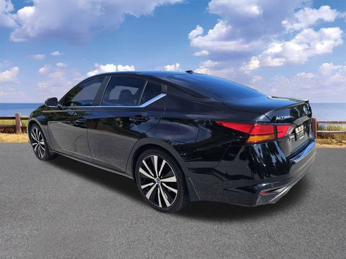 Used 2022 Nissan Altima 2.5 SR FWD image 6