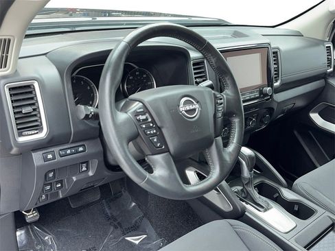 Used 2023 Nissan Frontier SV w/ SV Convenience Package image 16