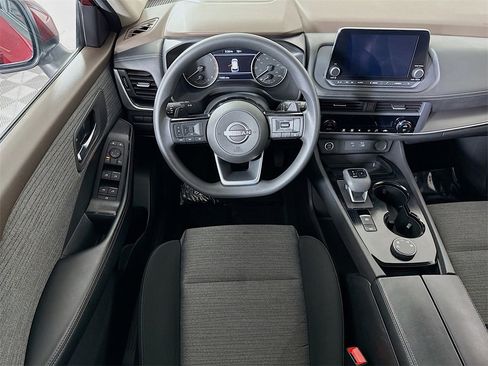 Certified 2023 Nissan Rogue SV image 4