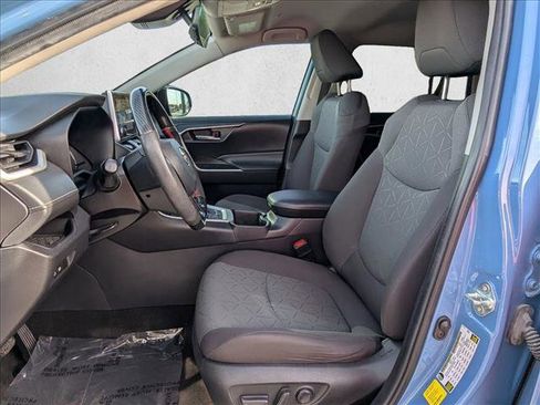 Used 2023 Toyota RAV4 AWD Hybrid image 16