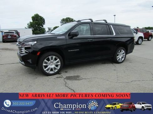 Used 2022 Chevrolet Suburban High Country AWD/4WD image 1