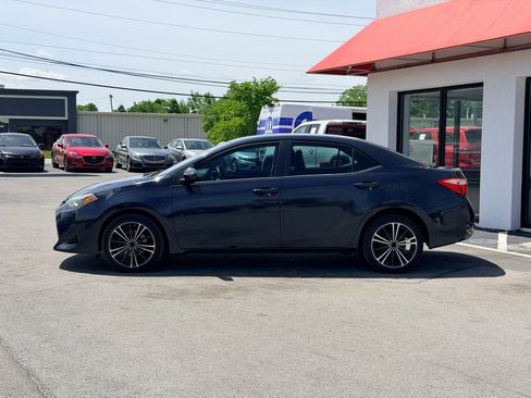 Used 2017 Toyota Corolla LE FWD image 3