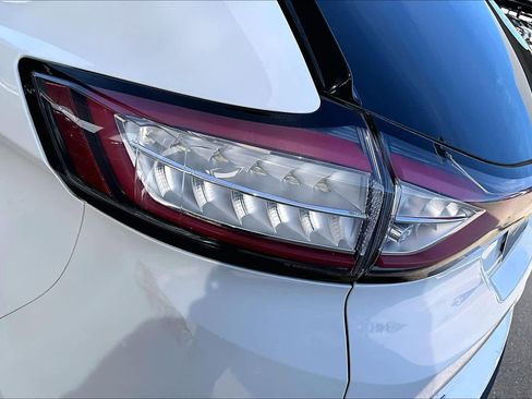 Used 2015 Ford Edge SE image 26