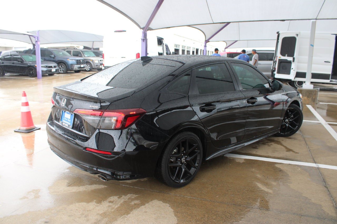 Used 2025 Honda Civic Sport image 6