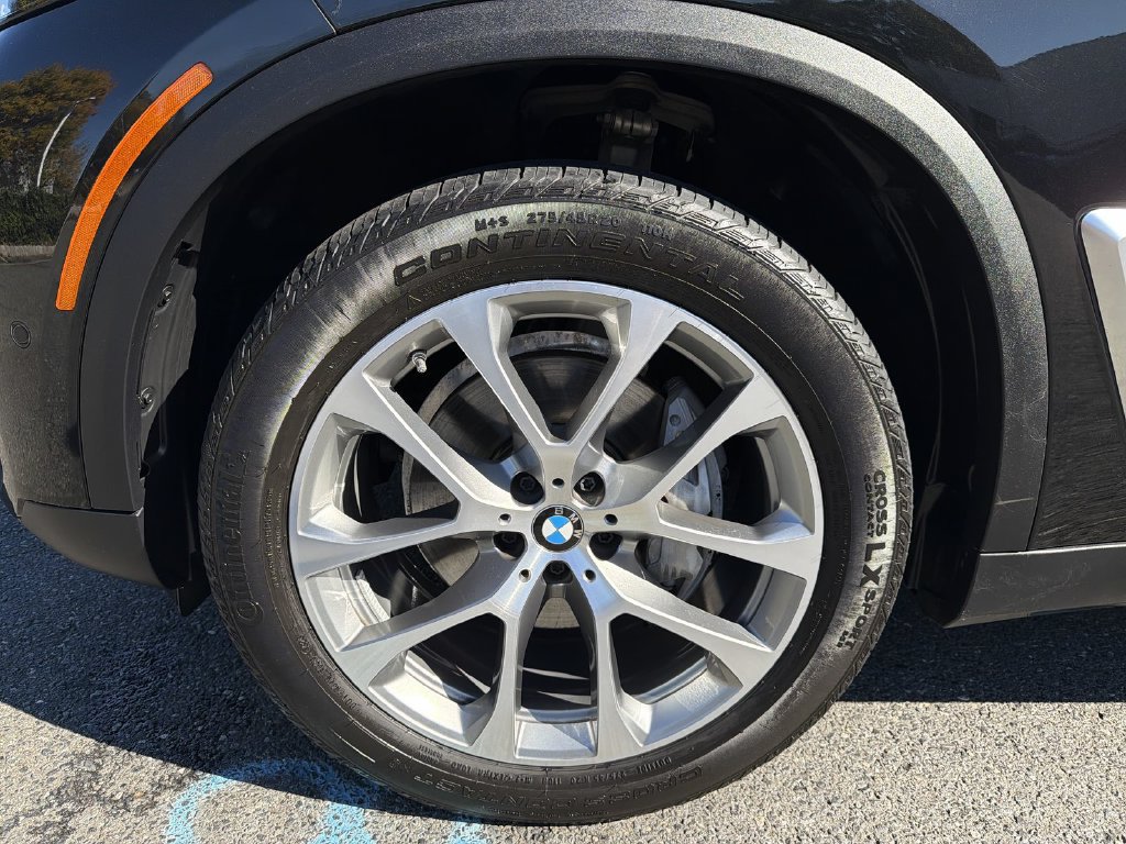 Used 2024 BMW X5 xDrive40i w/ Premium Package AWD/4WD image 16