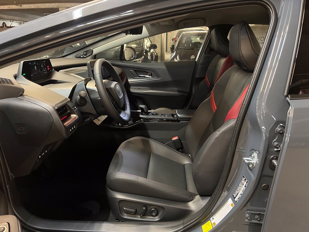 New 2027 Toyota Prius Plug-In Hybrid w/ Limited Premium Package FWD image 9