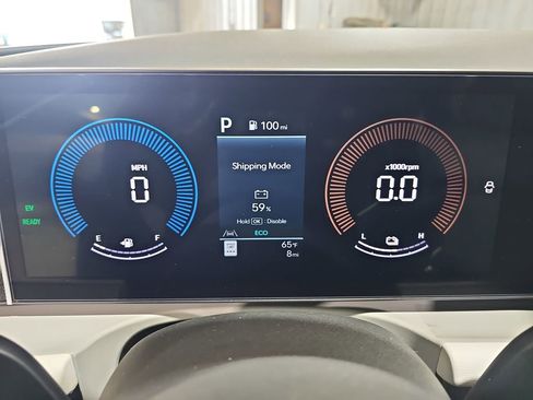 New 2026 Hyundai Tucson Blue SE image 17