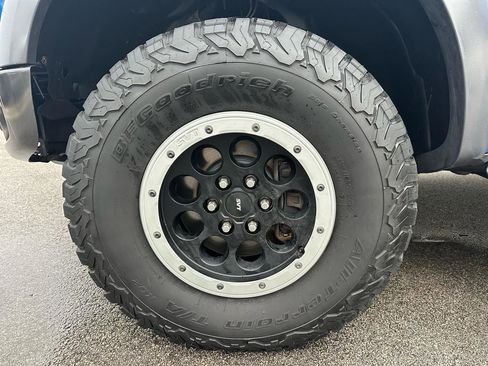 Used 2014 Ford F150 Raptor w/ Equipment Group 801A Luxury image 15