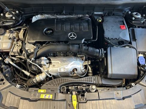 Used 2023 Mercedes-Benz GLB 250 4MATIC image 46