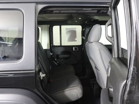 Used 2024 Jeep Wrangler Unlimited Sport AWD/4WD image 30