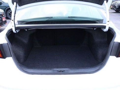 Used 2025 Nissan Altima 2.5 SV FWD image 7