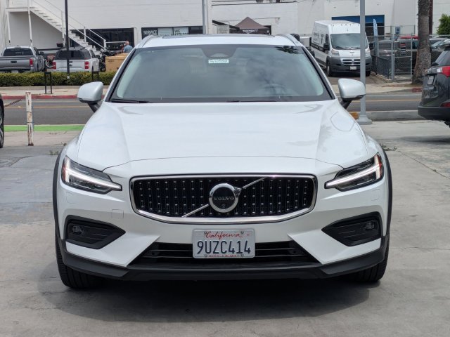 Certified 2025 Volvo V60 B5 Cross Country Ultra AWD/4WD image 8