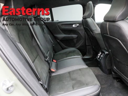 Used 2023 Volvo C40 P8 Recharge Plus w/ Climate Package image 34