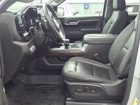 Used 2022 GMC Sierra 1500 SLT AWD/4WD image 12