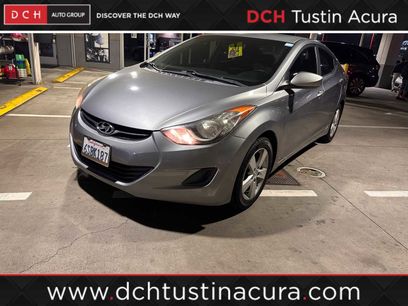 Used 2011 Hyundai Elantra GLS w/ Navigation Pkg 4