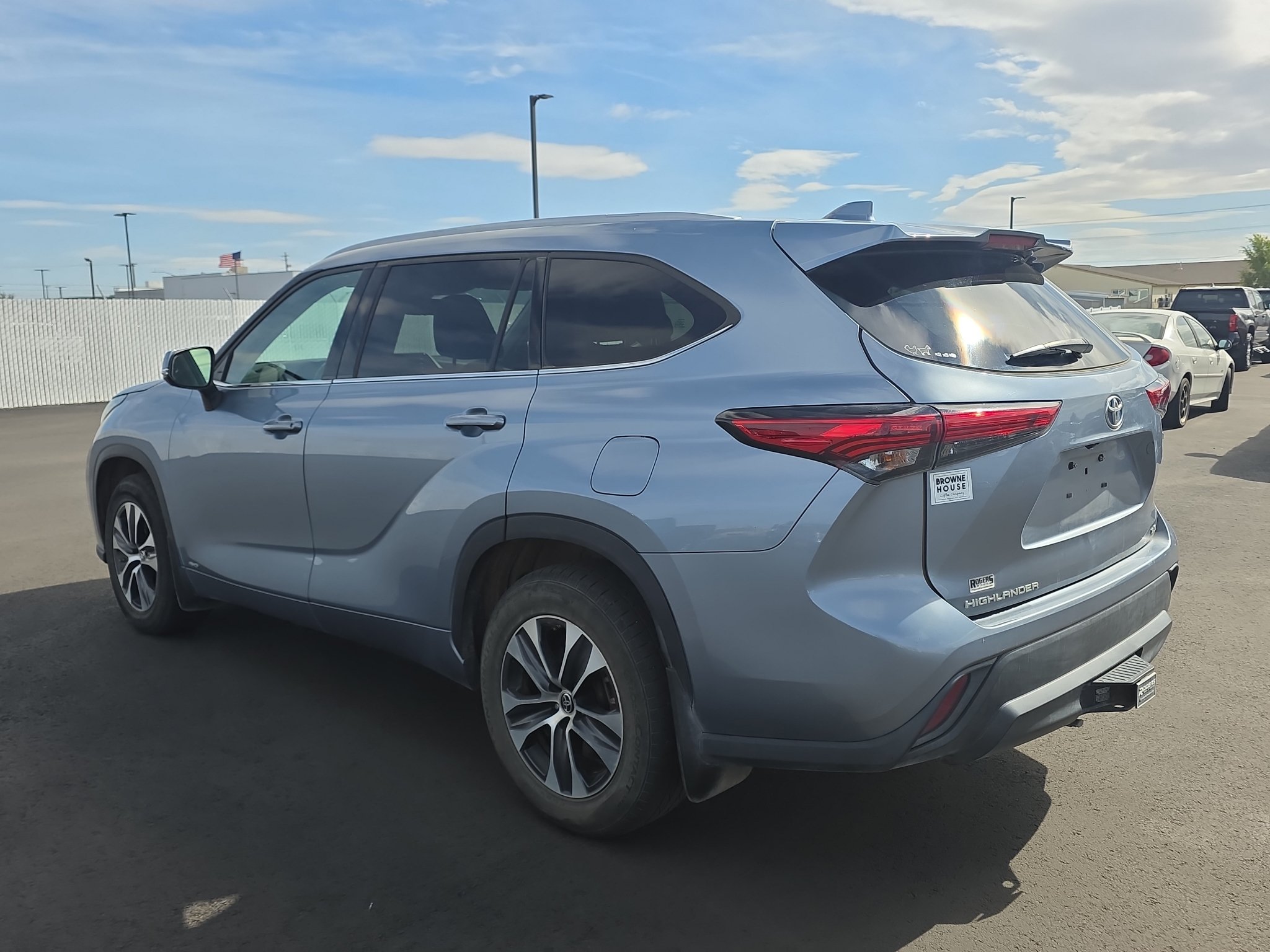 Certified 2022 Toyota Highlander XLE AWD/4WD image 6