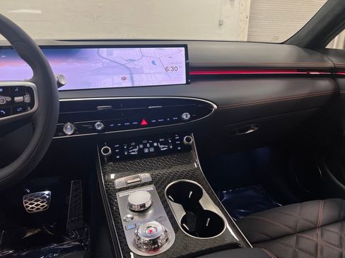 New 2026 Genesis GV70 3.5T Sport Prestige AWD/4WD image 17