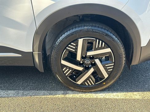 New 2026 Nissan Kicks SV w/ SV Premium Package image 12