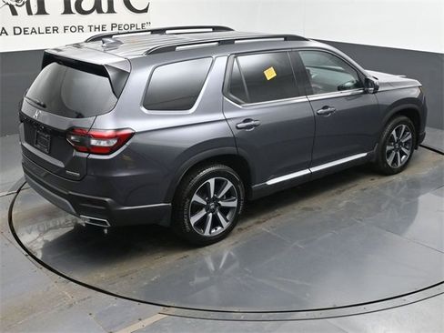 Used 2025 Honda Pilot Touring image 40
