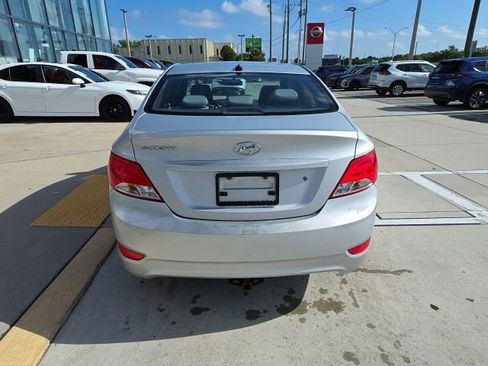 Used 2016 Hyundai Accent SE FWD image 5