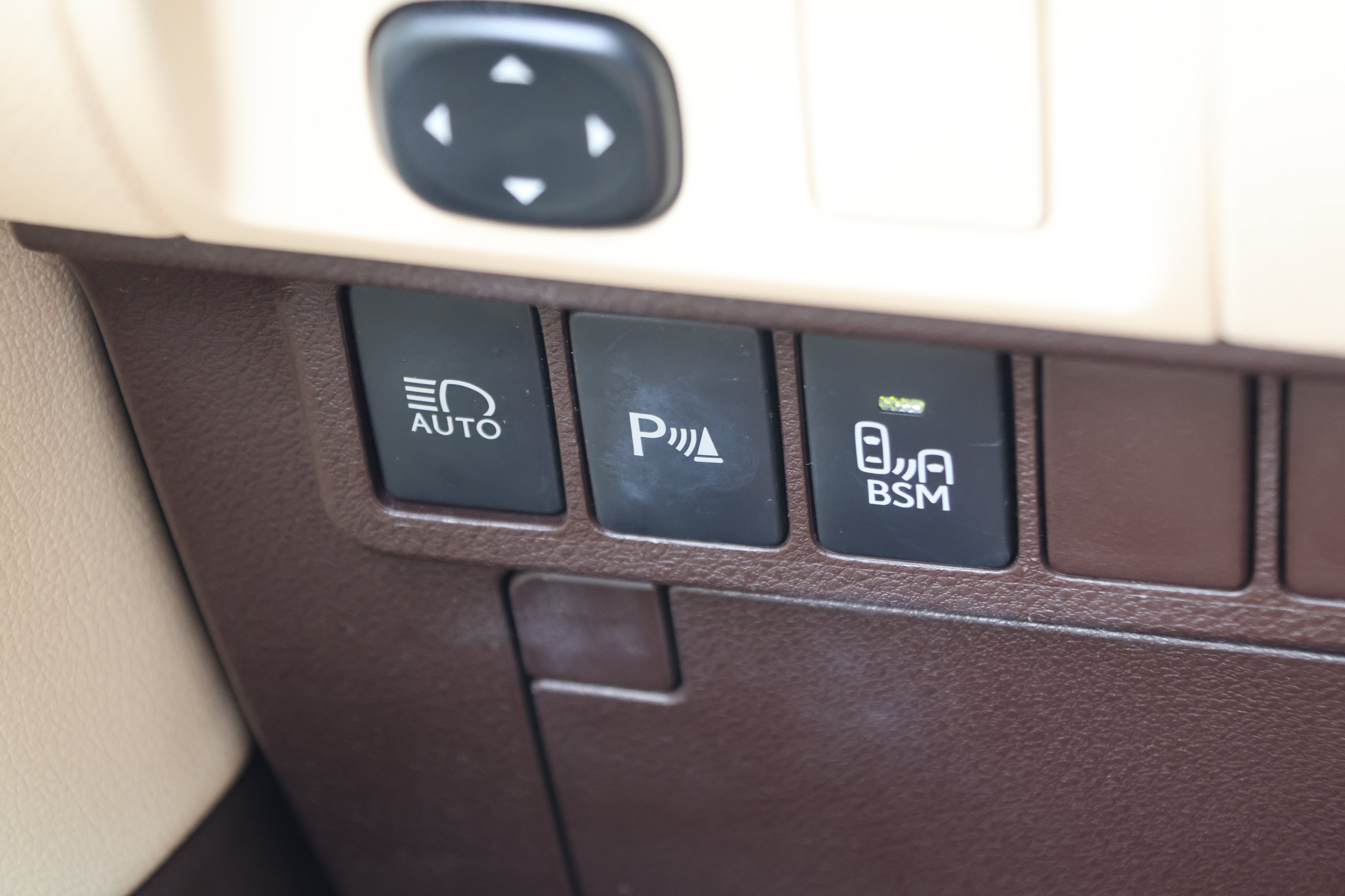 Used 2017 Lexus ES 350 w/ Luxury Package FWD image 16
