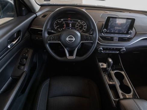 Used 2024 Nissan Altima 2.5 SV image 26