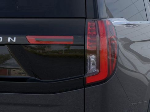 New 2025 Ford Expedition Platinum image 23