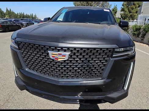 Used 2024 Cadillac Escalade Luxury RWD image 6