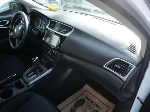 Used 2019 Nissan Sentra SV image 28