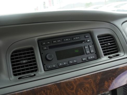 Used 2005 Mercury Grand Marquis GS image 12