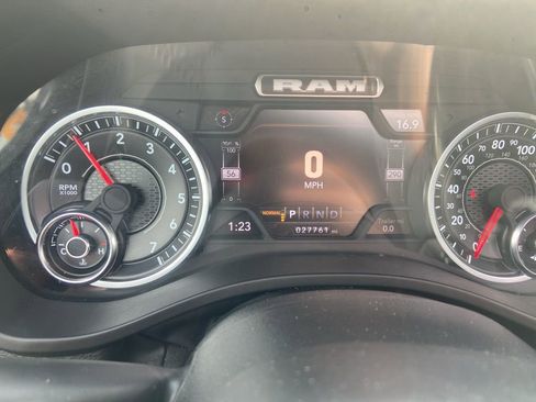 Used 2024 RAM 1500 Laramie image 28