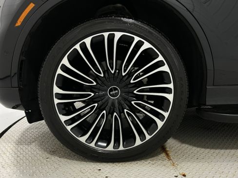 Used 2020 Lincoln Aviator Black Label w/ Dynamic Handling Package image 40