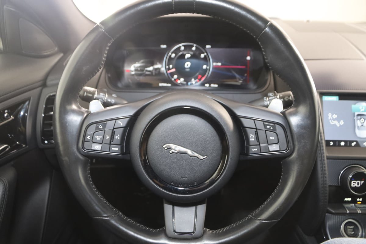 Used 2021 Jaguar F-TYPE R-Dynamic AWD/4WD image 39