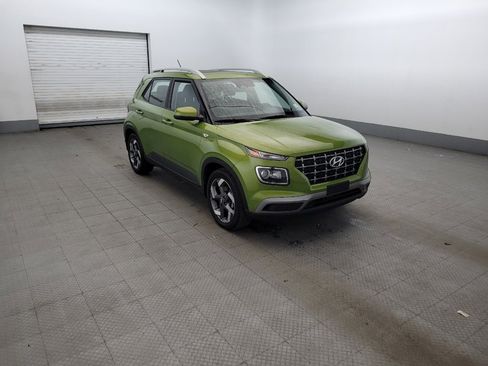 Used 2024 Hyundai Venue SEL FWD image 13