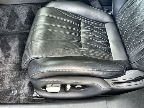 Used 2018 Lexus LS 500 image 25