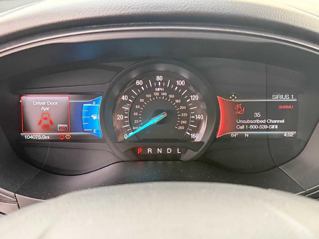 Used 2018 Ford Fusion SE w/ Equipment Group 201A FWD image 12