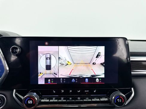 Used 2024 GMC Canyon Elevation w/ Elevation Premium Package image 25