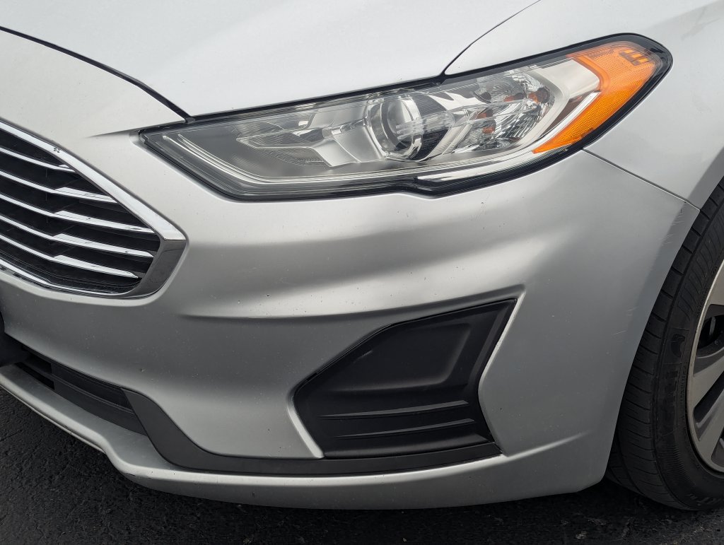 Used 2019 Ford Fusion SE AWD/4WD image 12
