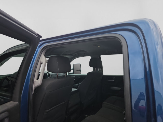 Used 2017 Chevrolet Silverado 1500 LT w/ All Star Edition AWD/4WD image 9